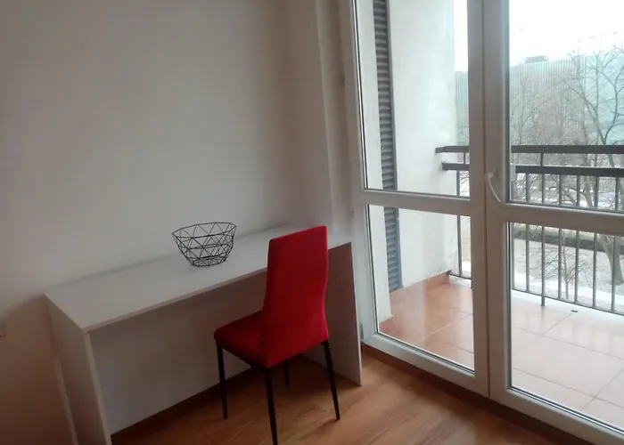 Na Room Near Old Town Of Warsaw