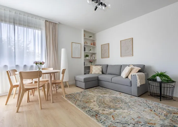 Dickensa Apartment, Ochota