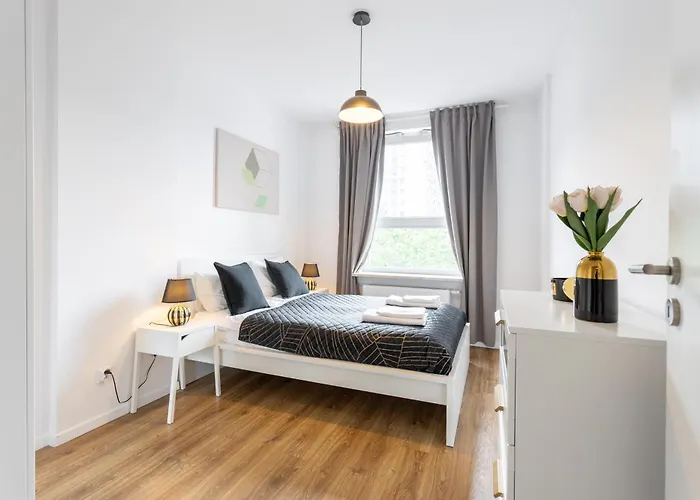 Chic Apartments - Modern And Cozy - Central Location - Pereca