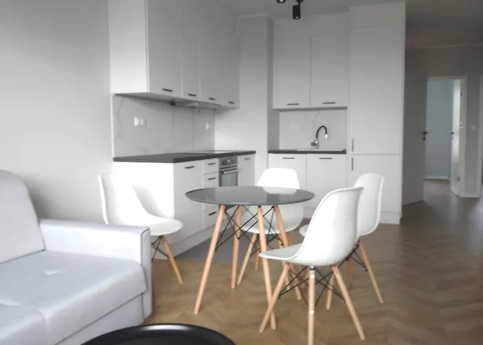 Airport 3Rooms New Apartment With Parking