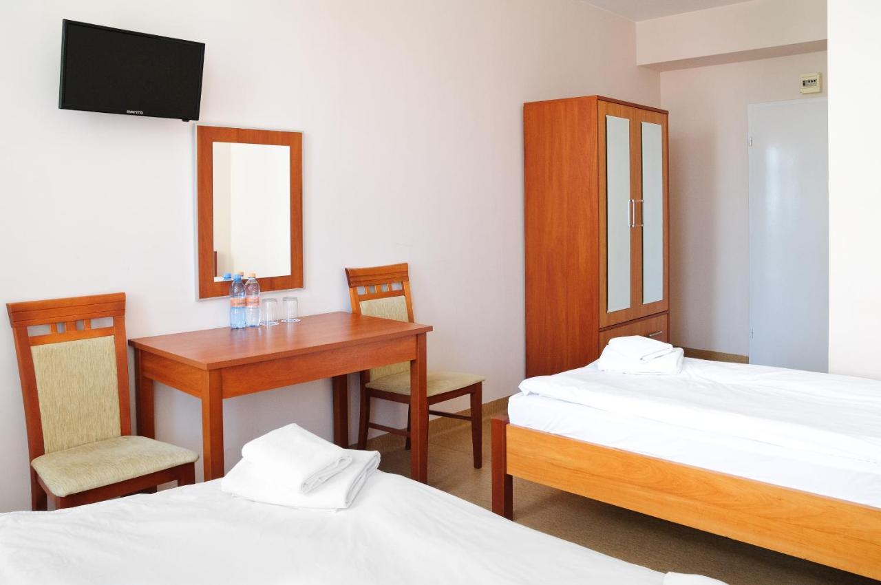 Baza Hotelowa Bobrowiecka 9 3*