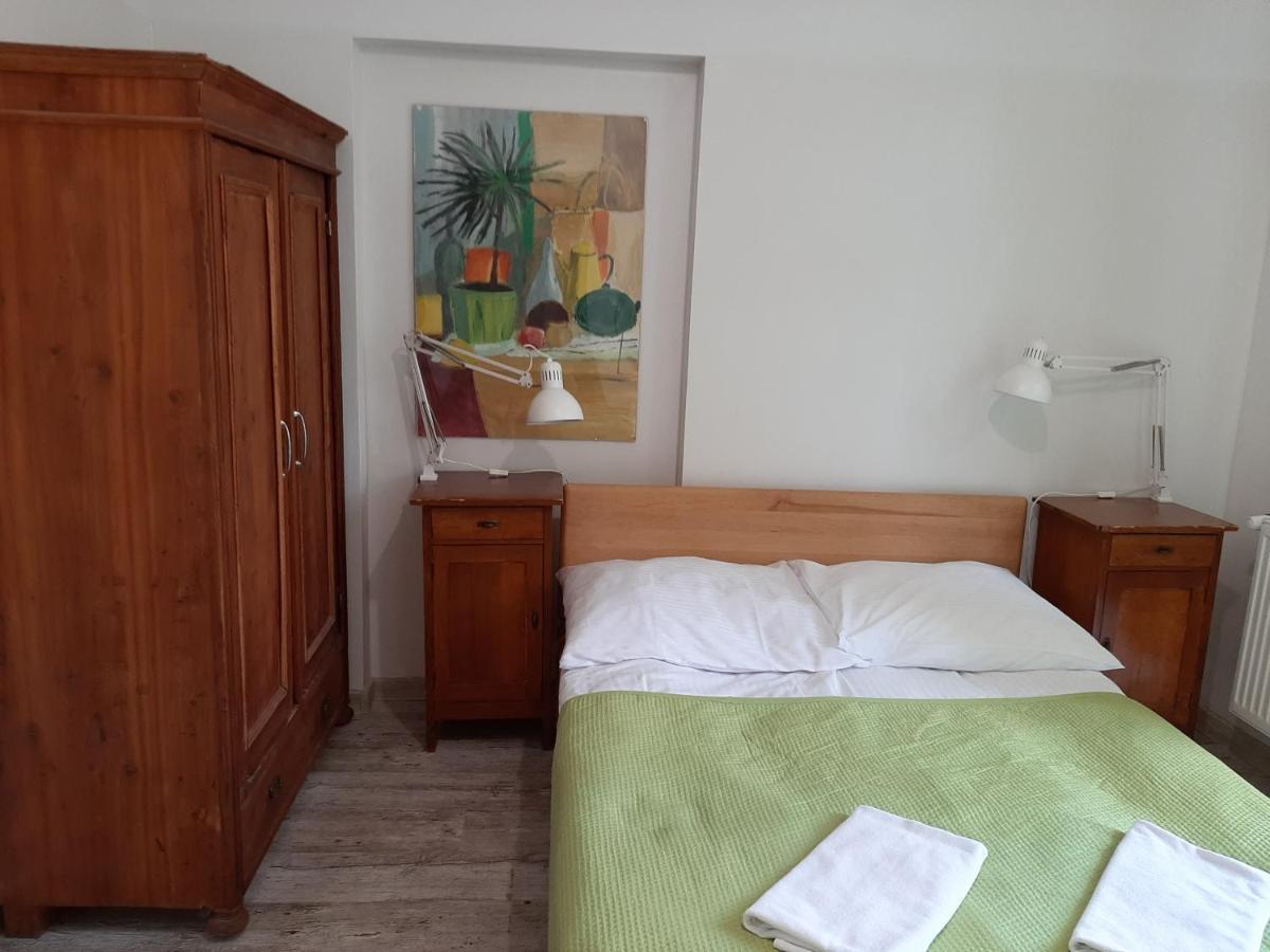 Oki Doki Old Town Bed & Breakfast