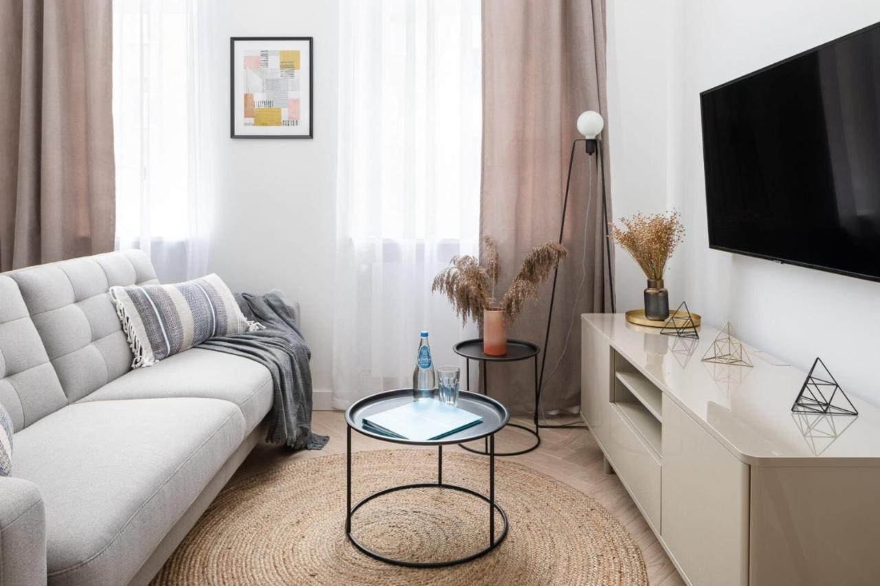 Apartment Boduena 4 - Elegant In Centre By Renters Warschau