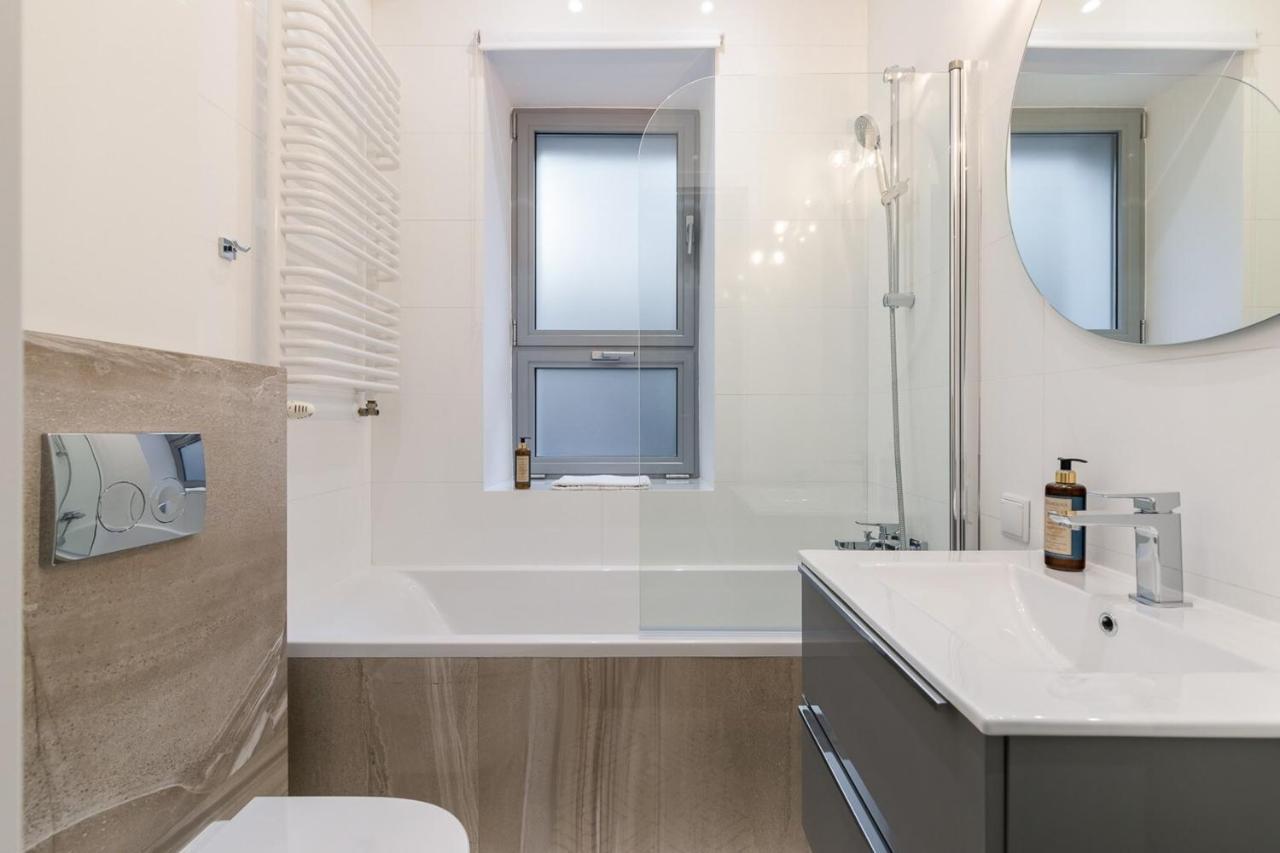 Twarda 14 - Elegant By Renters *