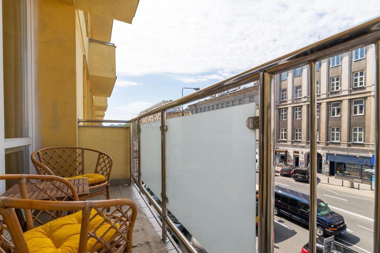 Rent Like - Krucza 46 *