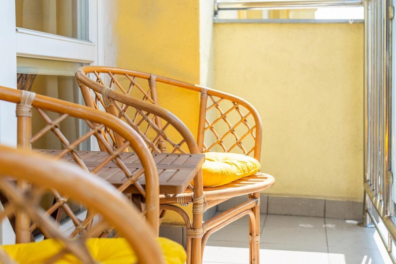 Rent Like - Krucza 46 * Warsaw