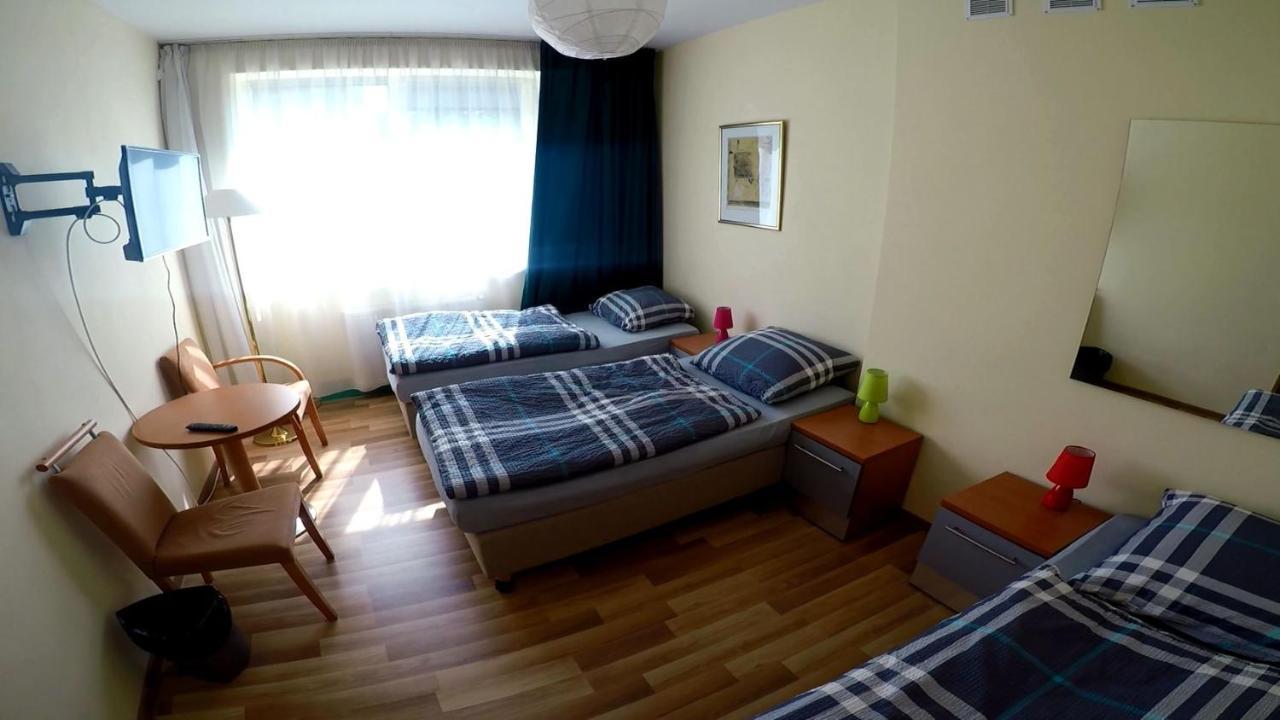 Hostel Moko