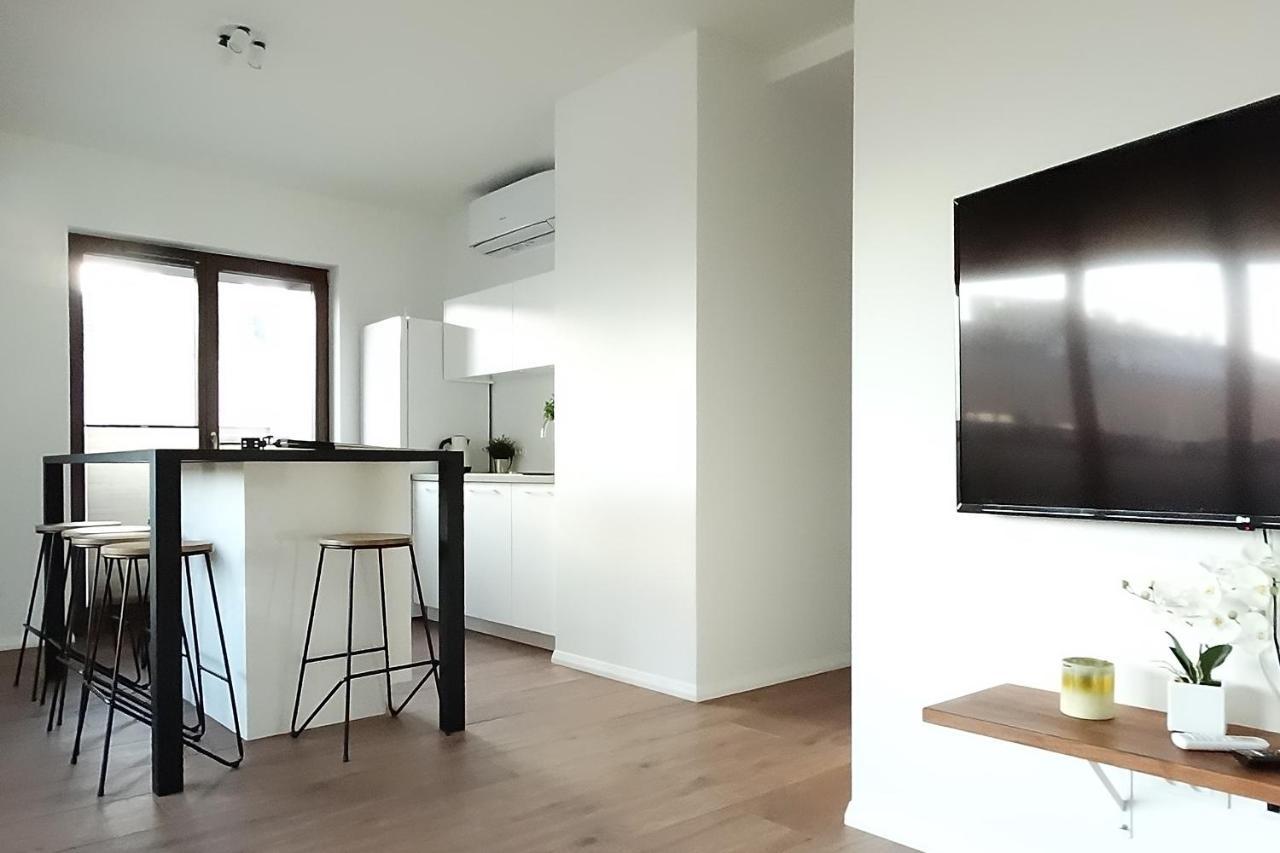 Apartment Port *