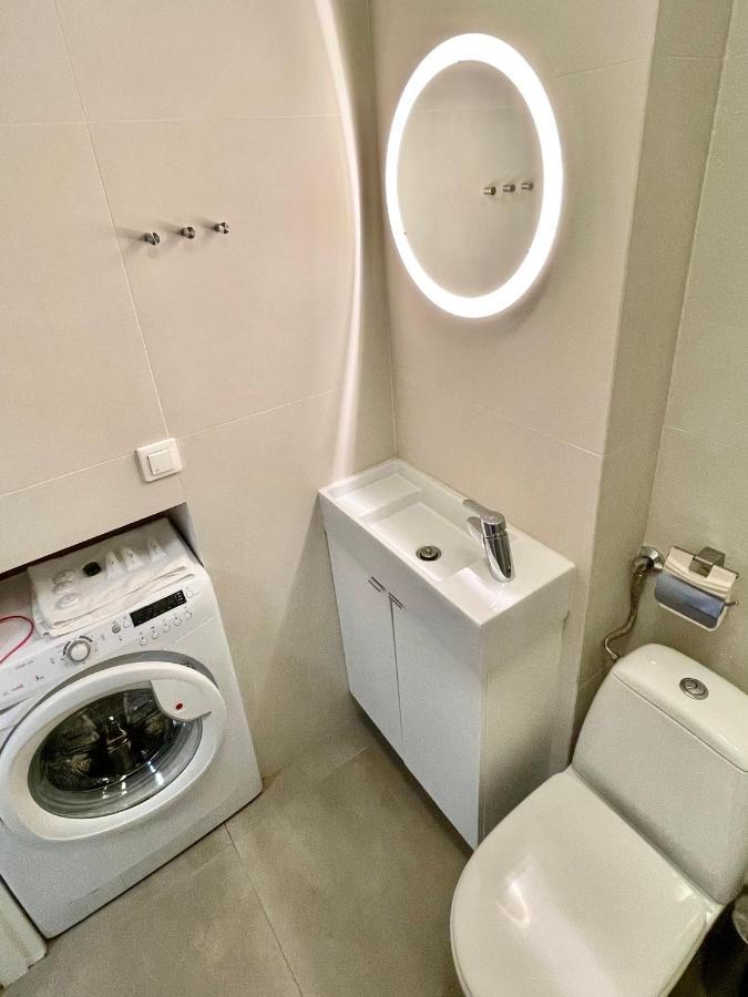 Super Rondo Onz Metro Nowe Wifi 300 Mb/s Aircondition Netflix Spotify Apartment Warsaw