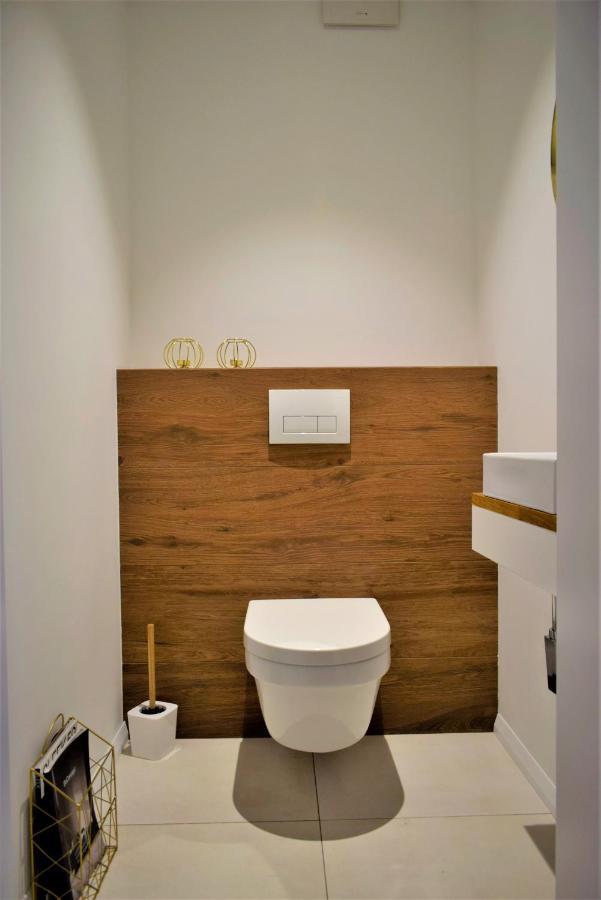 Apartment Port *