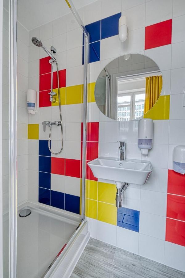 Level Aparthotel