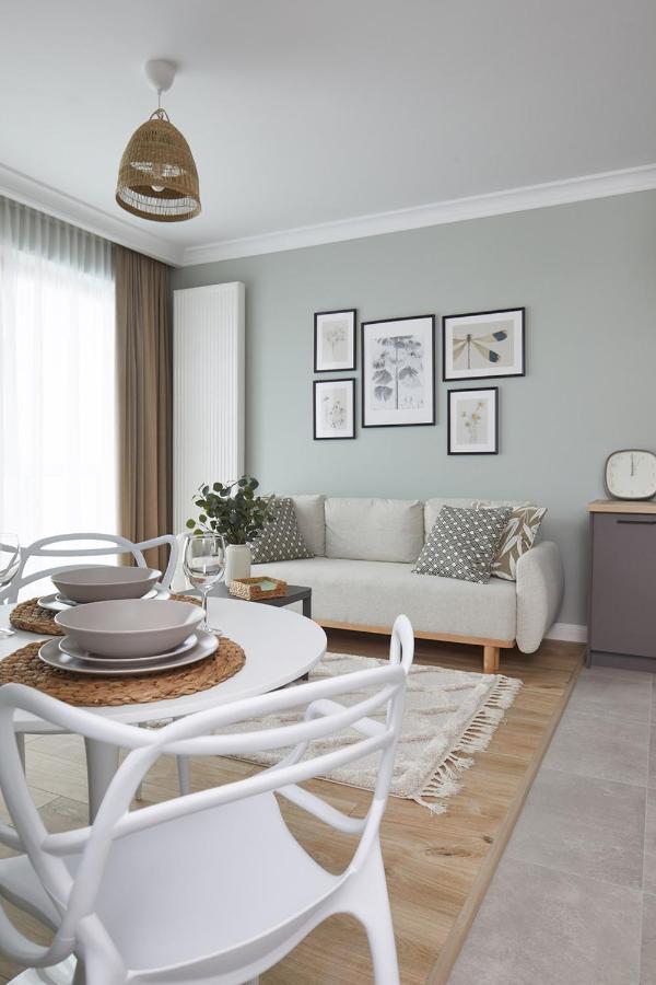 Metro Imielin Apartment *