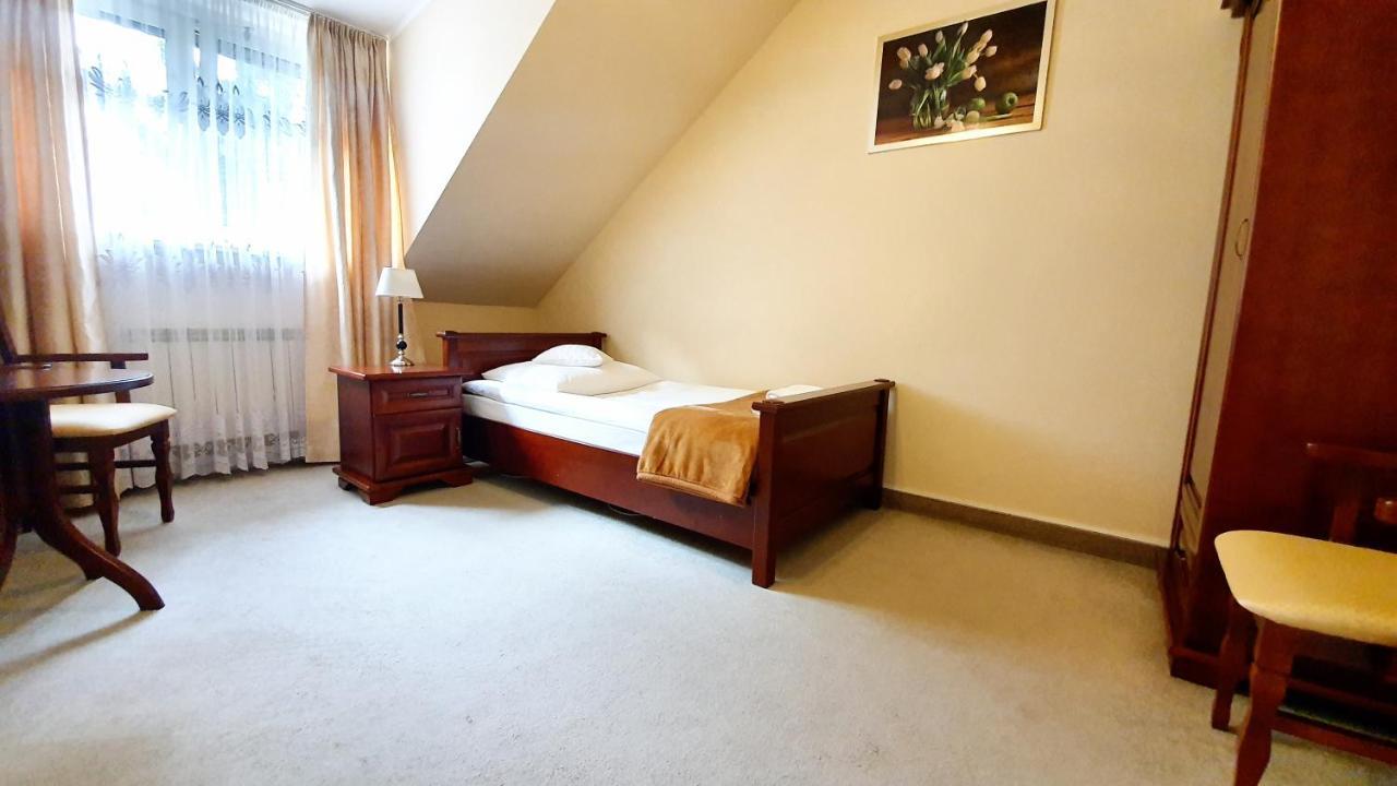 Bthouse, Goscinne Warschau