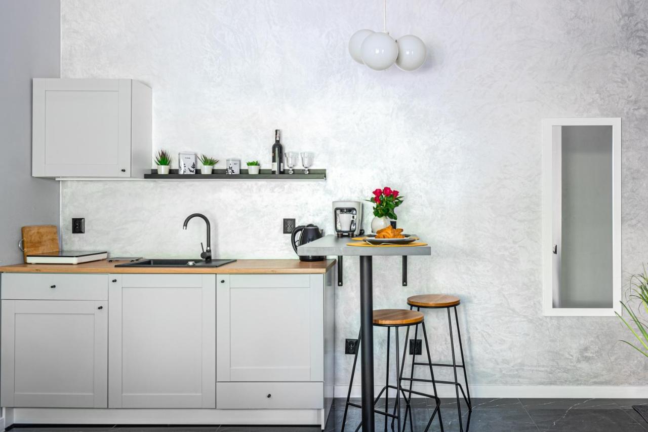 Stylish In The Heart Of The City. Apartment