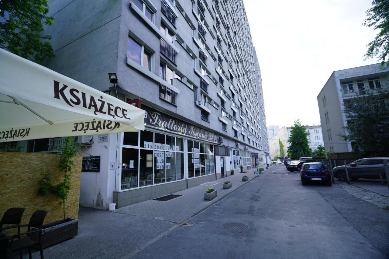 Apartment Chlodna 15 *