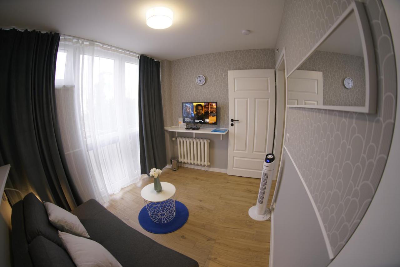 Apartment Chlodna 15 *