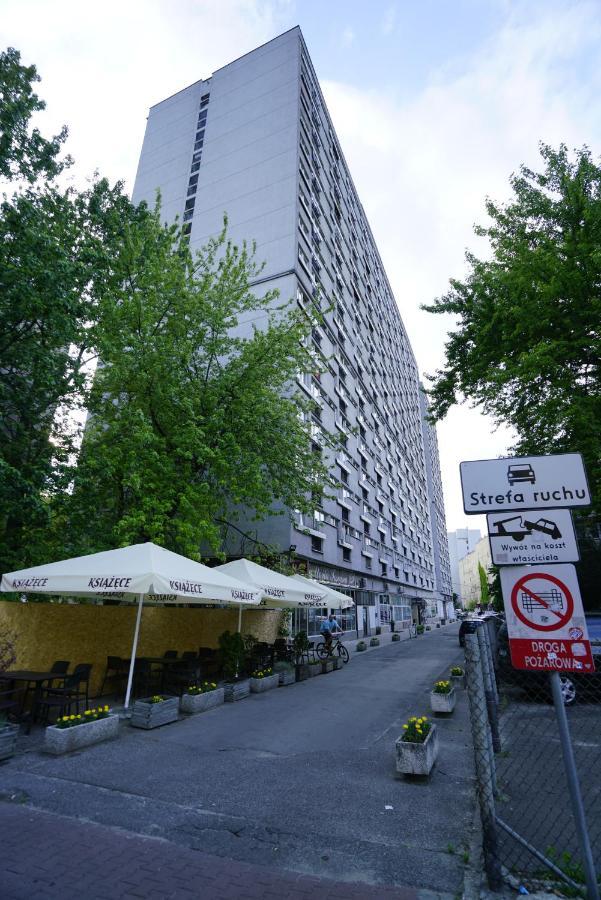 Chlodna 15 Apartment