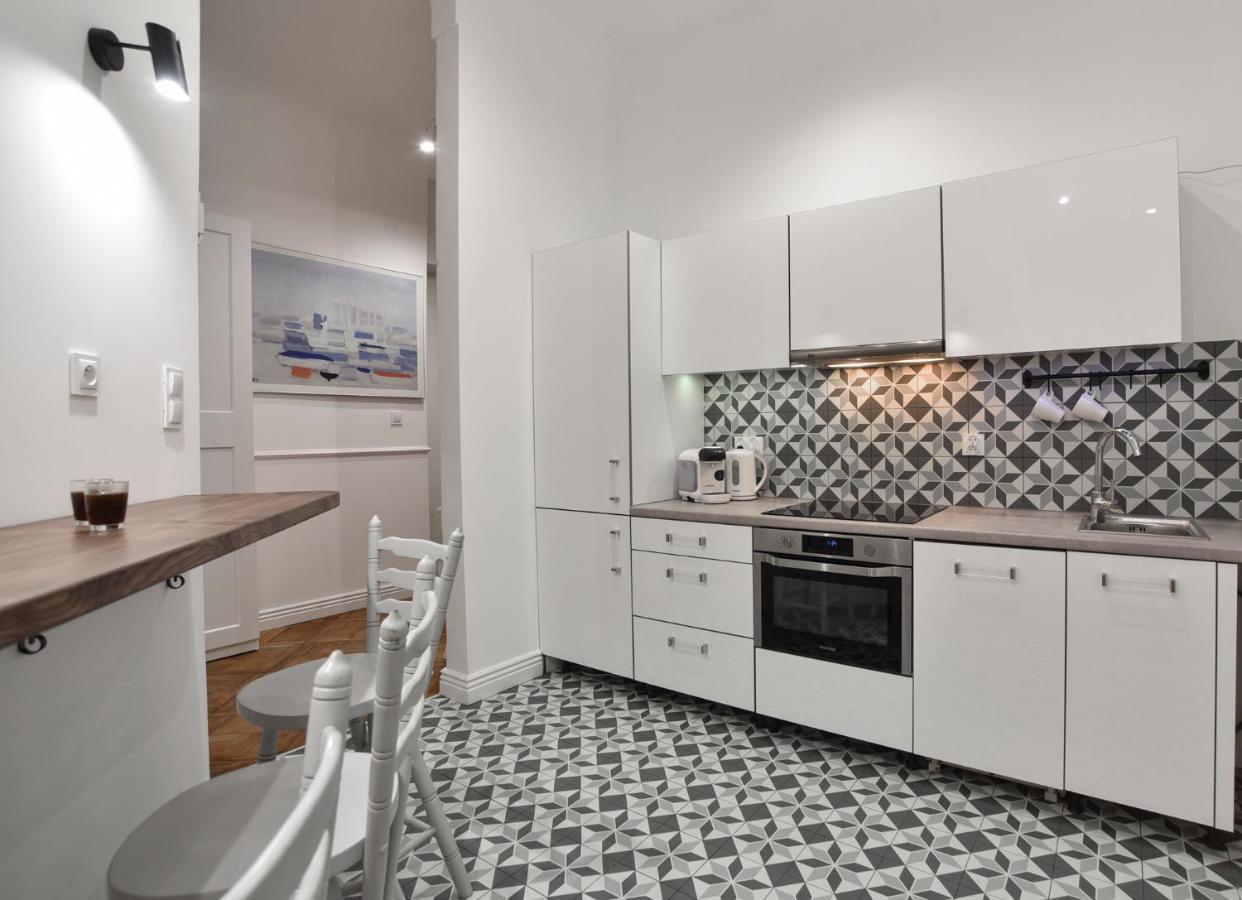 Apartment Shortstaypoland Poznanska