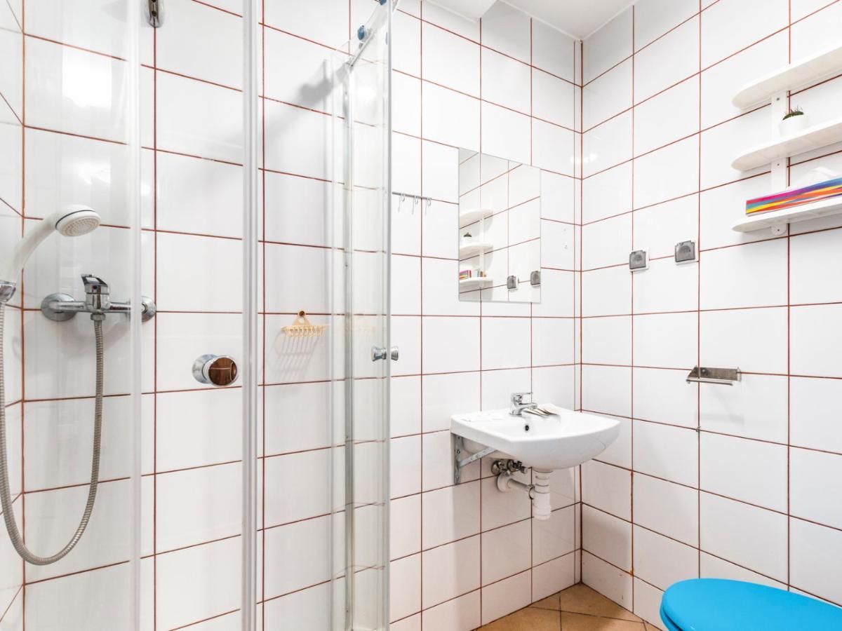 Nhà trọ Luxhostel24 *