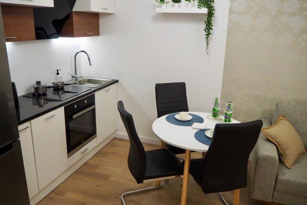 Nr 4 Close To Medicover And Paley Institute Apartamento