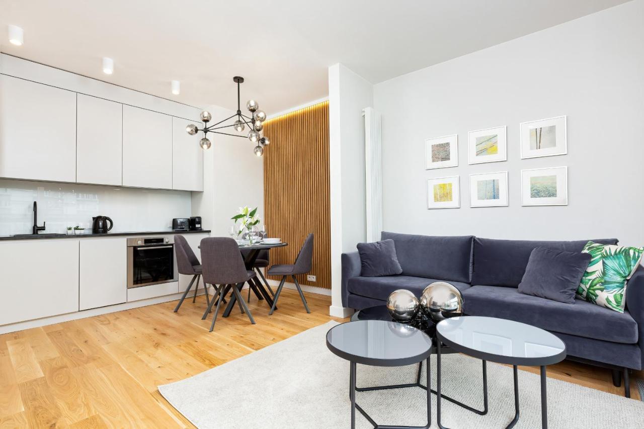 Aparthotel Mennica - Center By Renters Prestige *