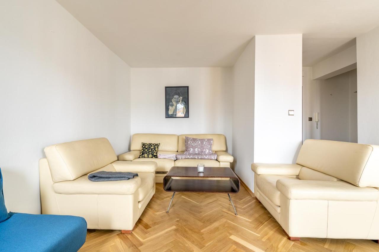 Comfortable And Cozy- Golden Apartments- City Center&T44 *