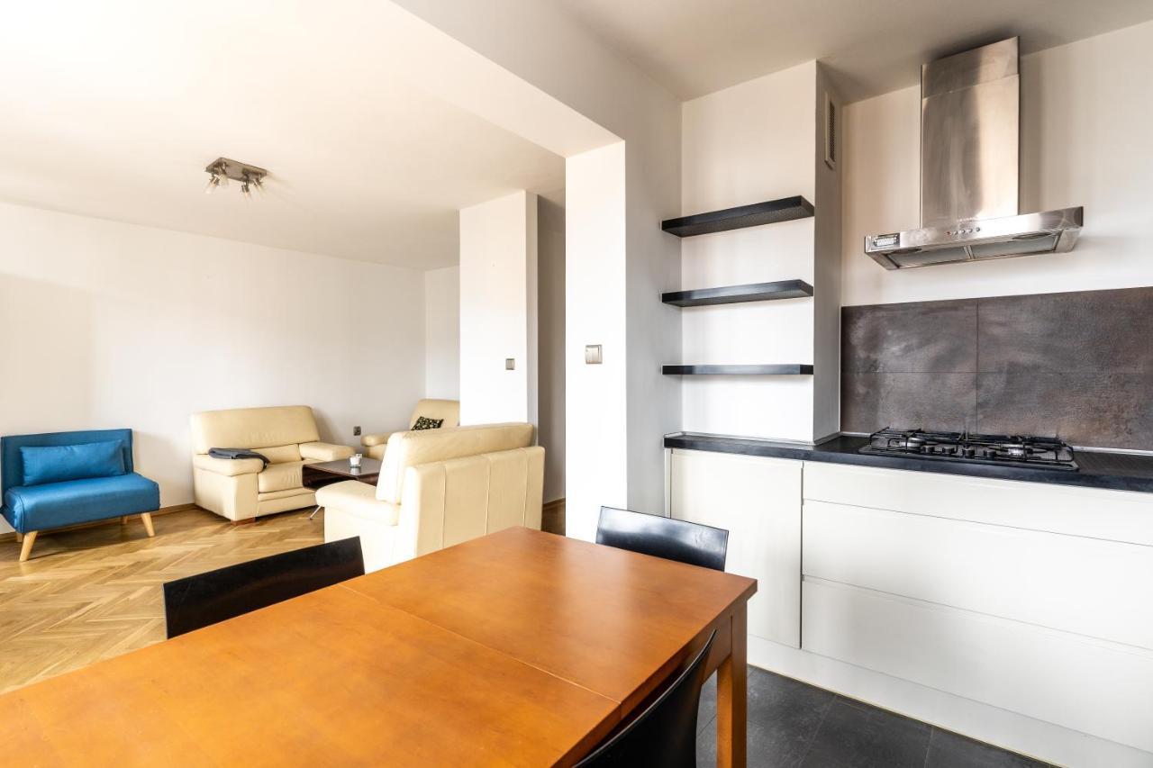 Comfortable And Cozy- Golden Apartments- City Center&T44 Apartment *