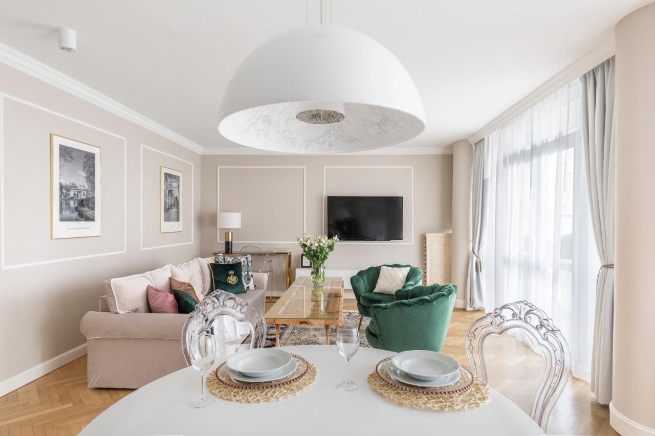 Glam Center Apartment