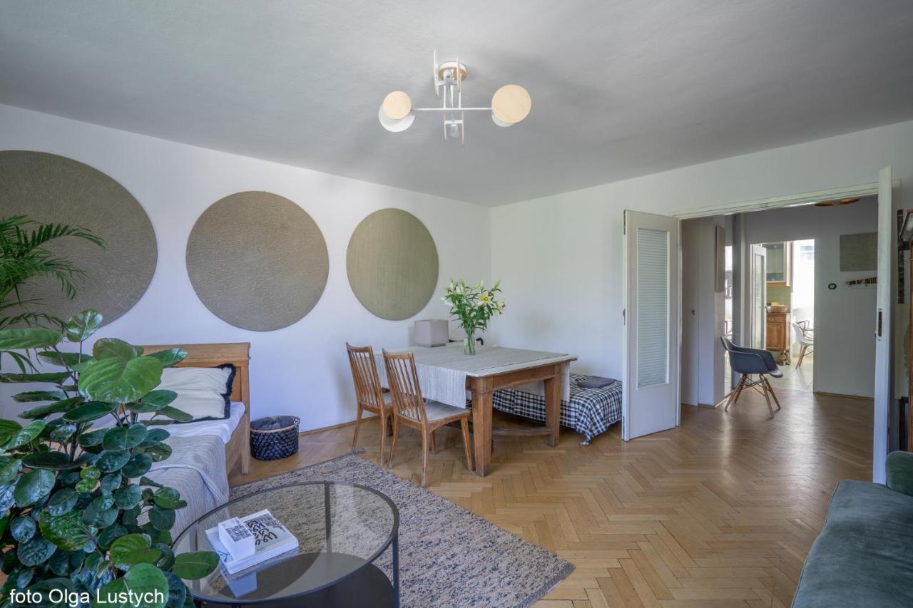 Apartment Opera Art Vintage Slow Warsaw