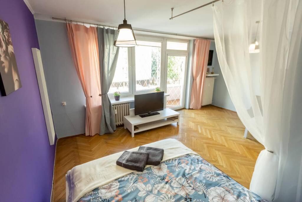 Apartment Miodowa 23, Old Town *