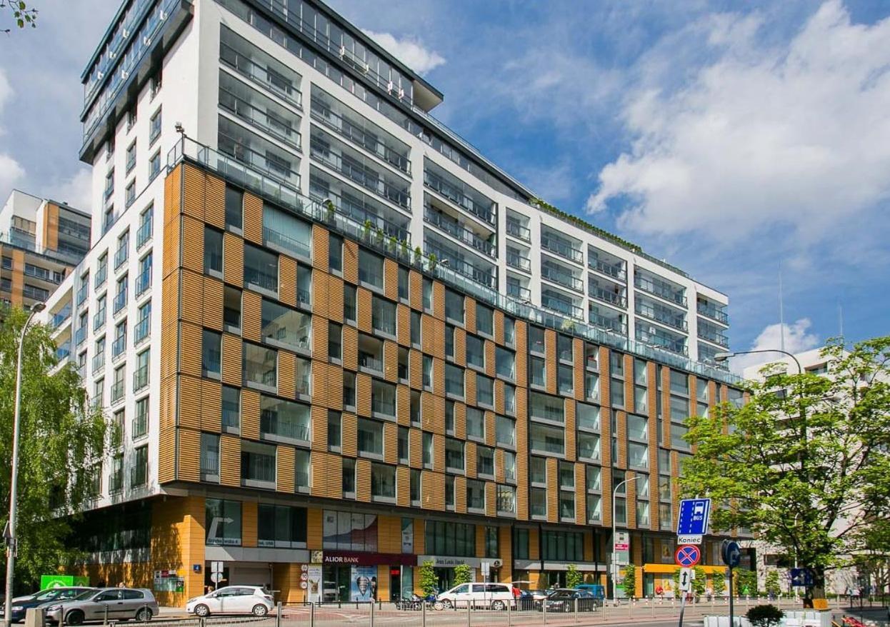 Apartment Grzybowska 4 *
