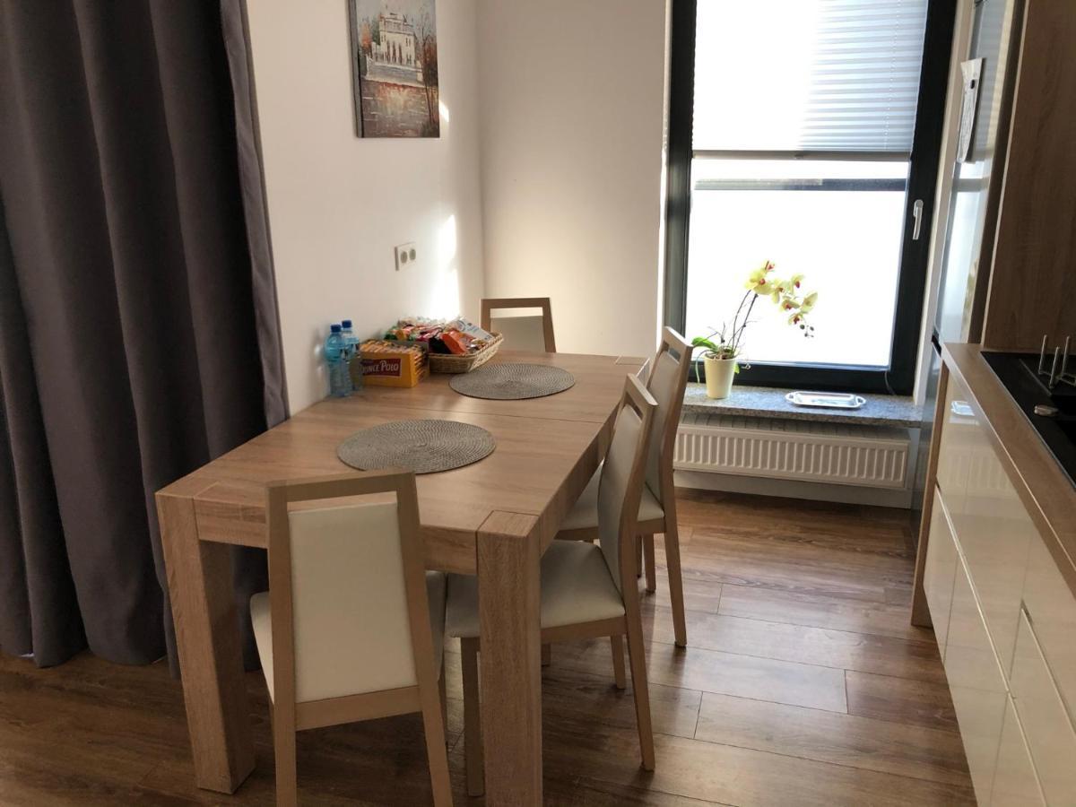 Apartment Lirowa *