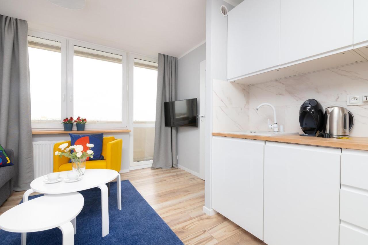 Beautiful 2 Flat With Balcony