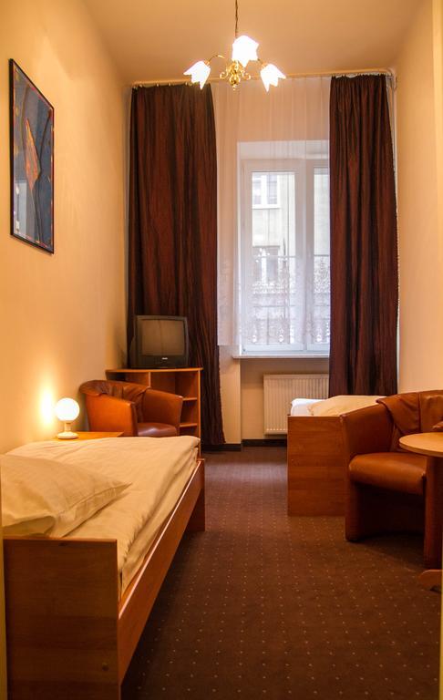 Mazowiecki Wow Hotel *