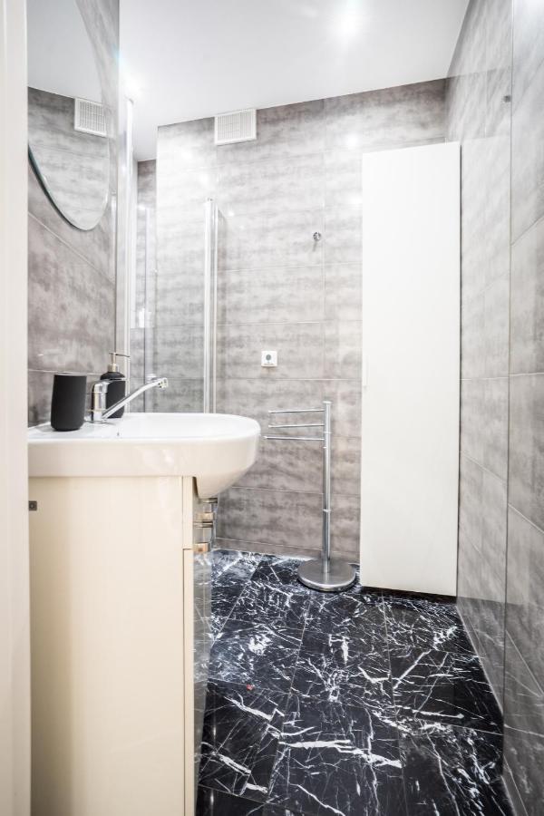 Apartamento Oomph Big With Balcony Near Old Town