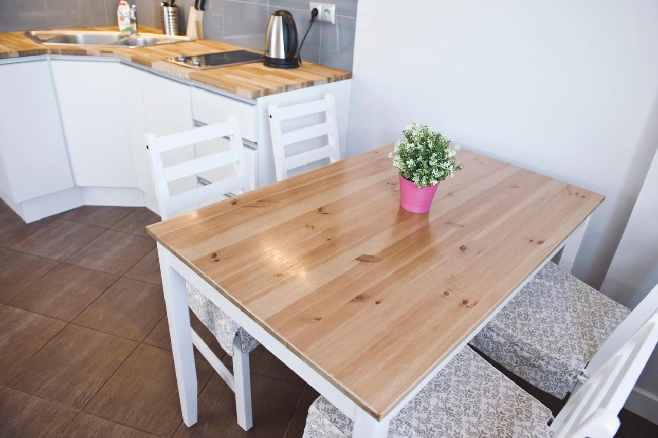 Nad Jeziorkiem Apartment *