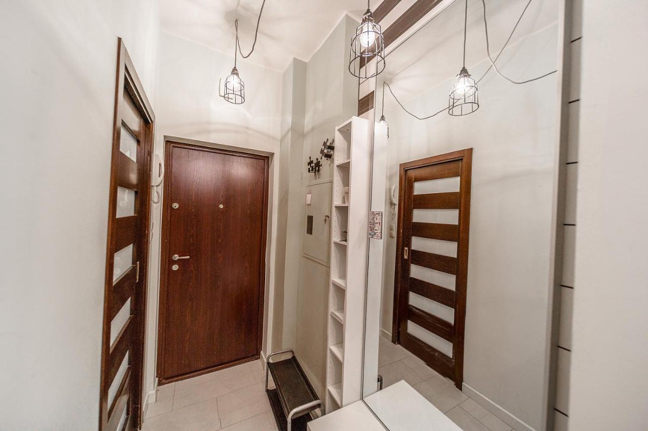 Apartament Charming And Cozy-golden Apartments-city Center&k3 *