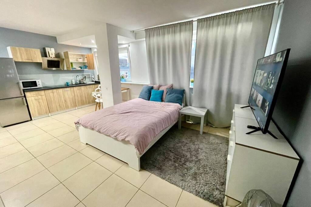Apartamento Gold 3 Metro X2 Wifi 300 Mbs 60'tv Netflix Hbo Appletv+ *