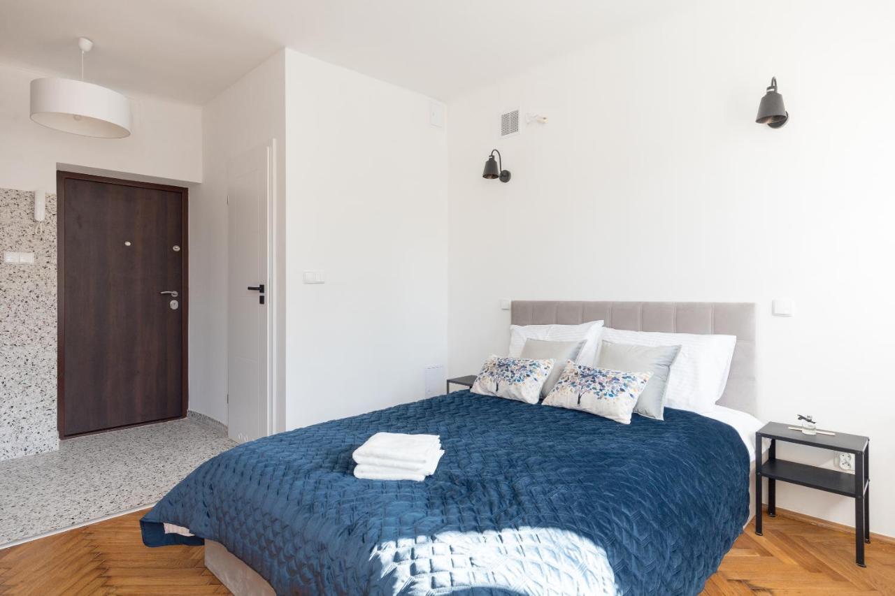 Old Town Velvet Studio Apartment *