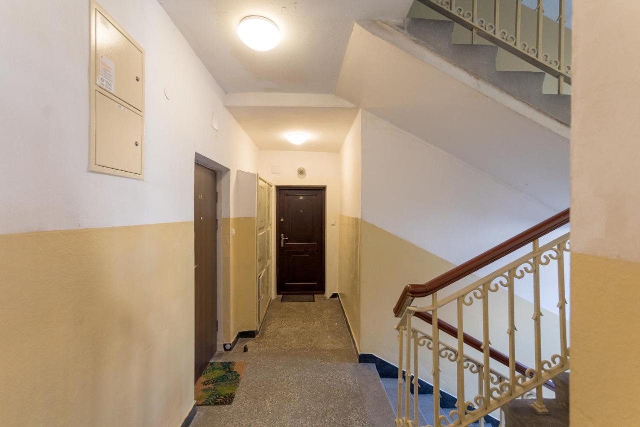 Old Town Velvet Studio Apartment *