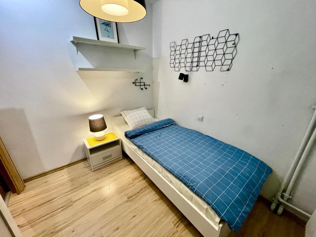 Apartamento Forum Metro Wifi 1gbs 70'tv Netflix Hbo Appletv Varsóvia