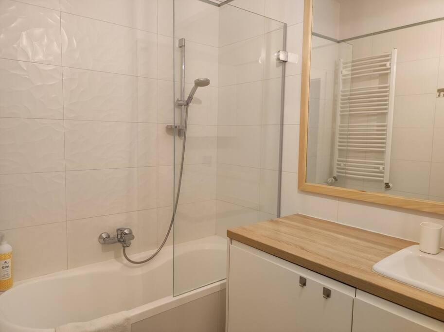Lovely Vis-a-vis Medicover And Paley Institute Apartment *