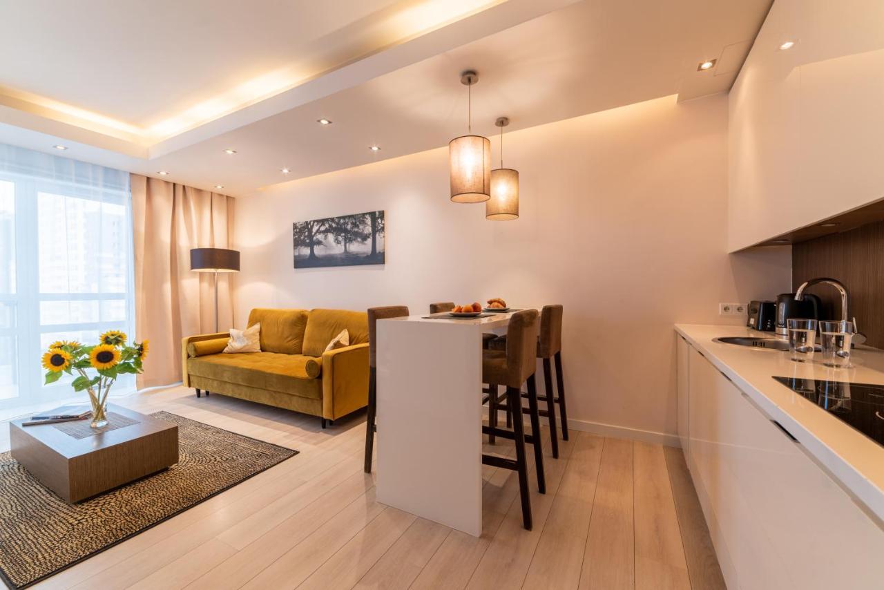 Platinum Towers E-apartments