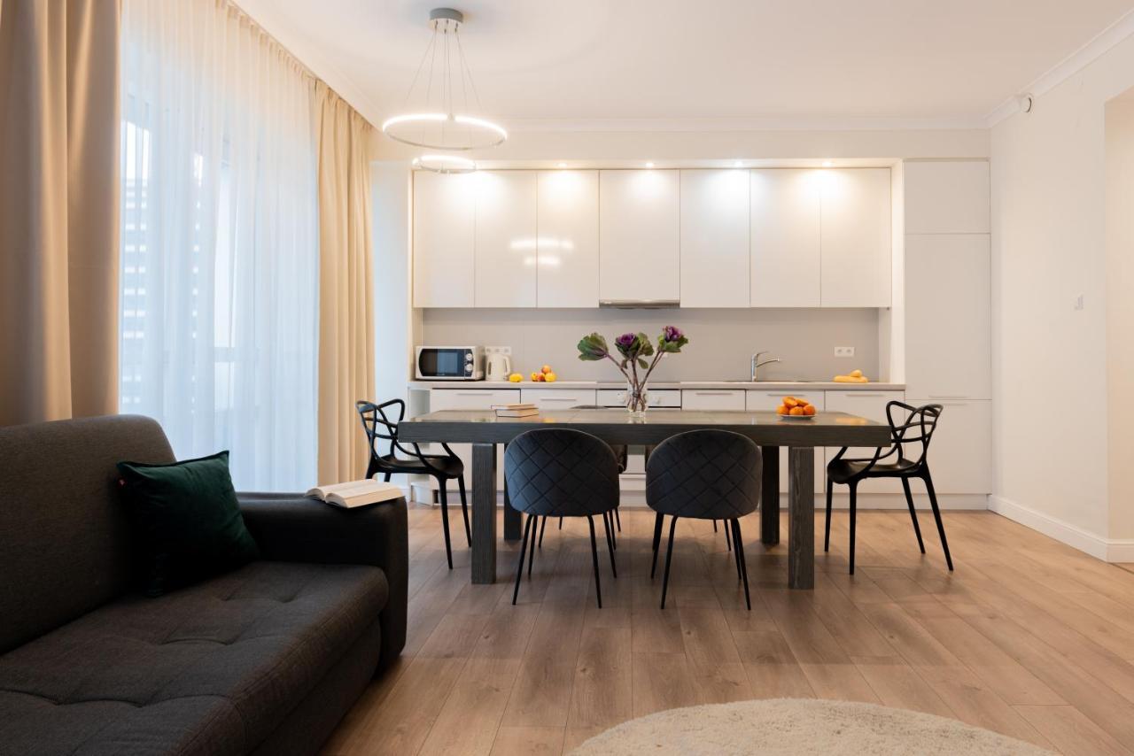 Platinum Towers E-apartments