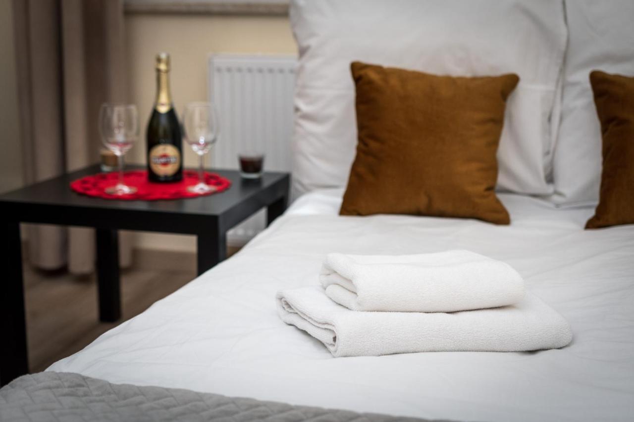 Apartament White