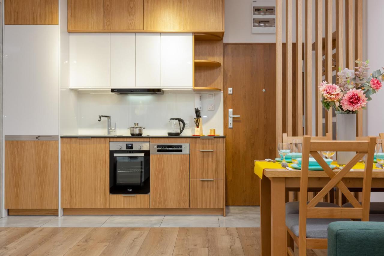Sunny Grochowska Praga By Renters Apartamento