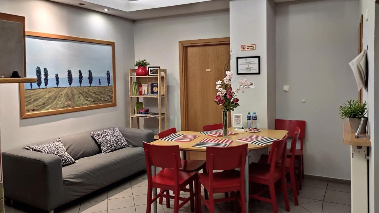 Helvetia - Private In Center And Old Town Hostel Warszawa
