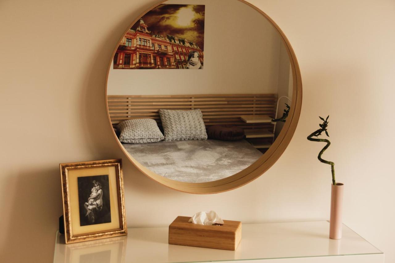 Apartment Luxurious, Spacious, Modern Gem. Great Location ! Warsaw
