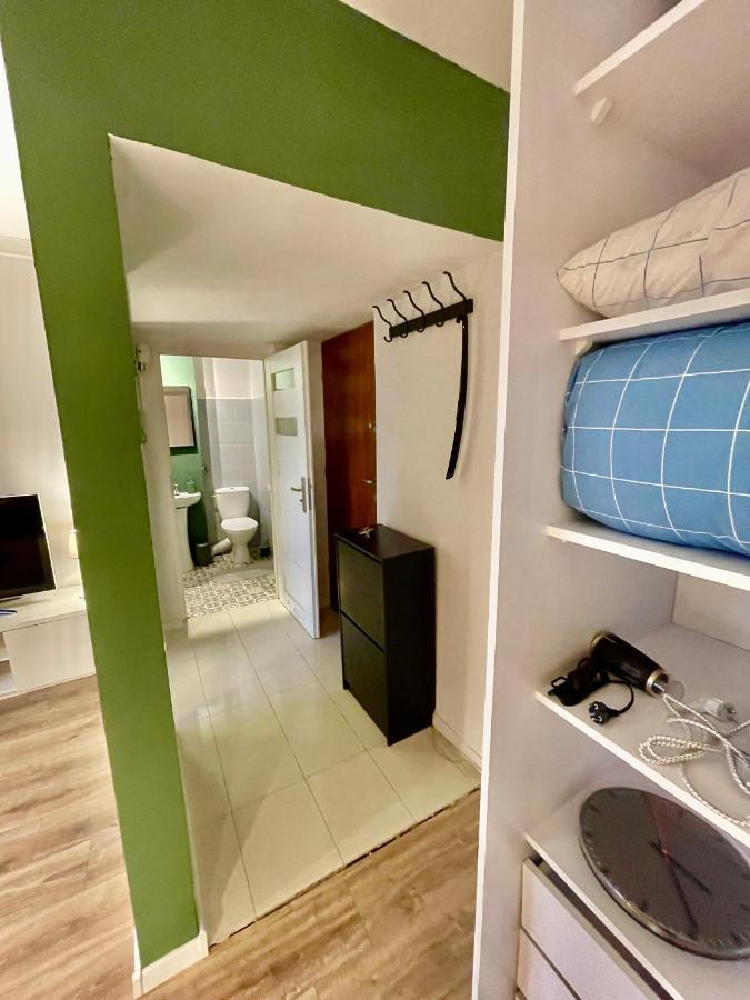 Metro Fast Wifi Tv'70 Netflix Hbo Appletv Apartment Warsaw
