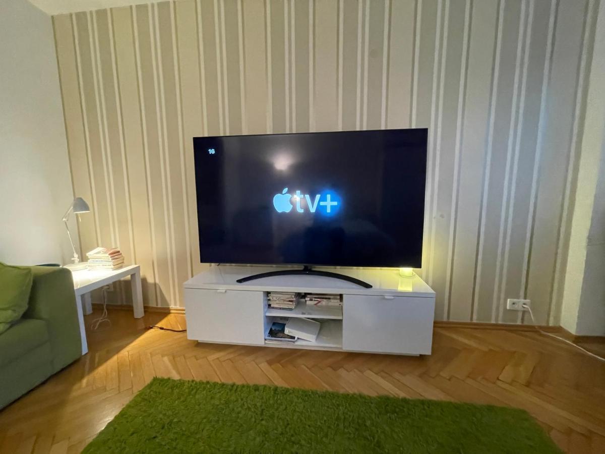 Super Rondo Onz Metro Nowe Wifi 300 Mb/s Aircondition Netflix Spotify Apartment